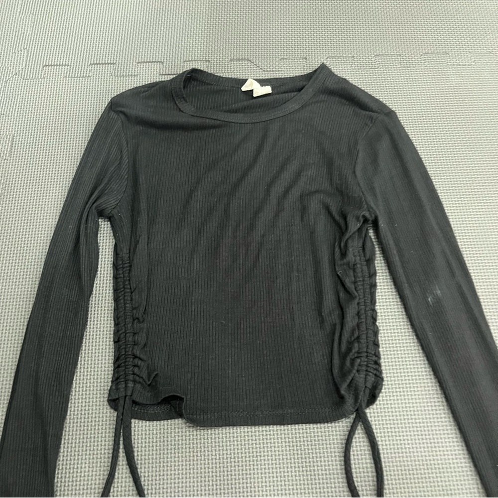 Women's Black Long Sleeve Top